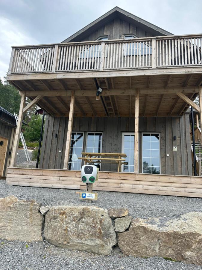 Modern Stuga Med Ski Lodge Kaensla Jarvso Luaran gambar